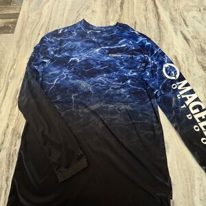 Mossyoak Magellan Mosture Tech Blue And Black Men’s Fishing Shirt Size Small